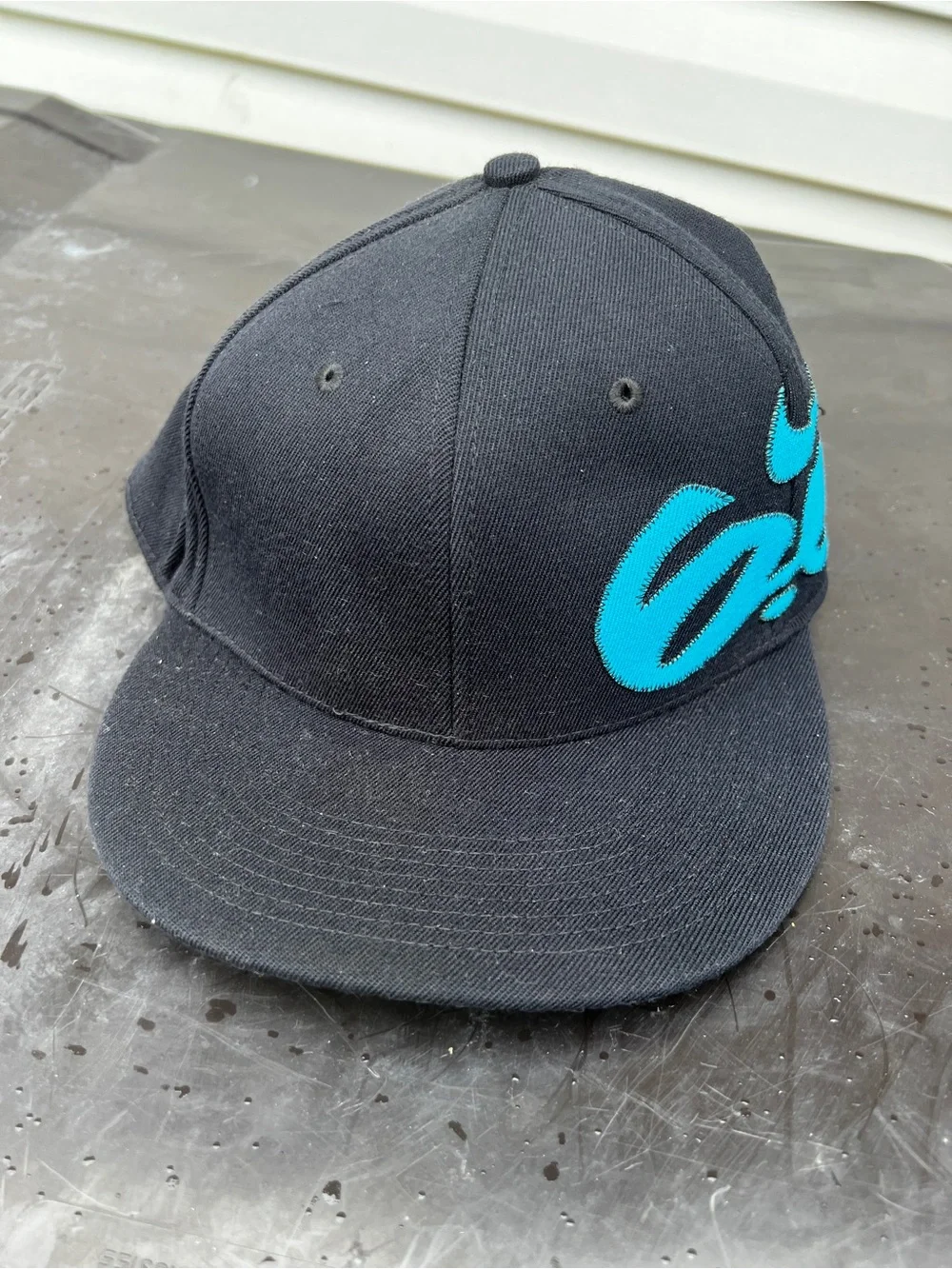 CLEAN Nike 6.0 Fitted Youth Black Blue Fitted Skate Hat